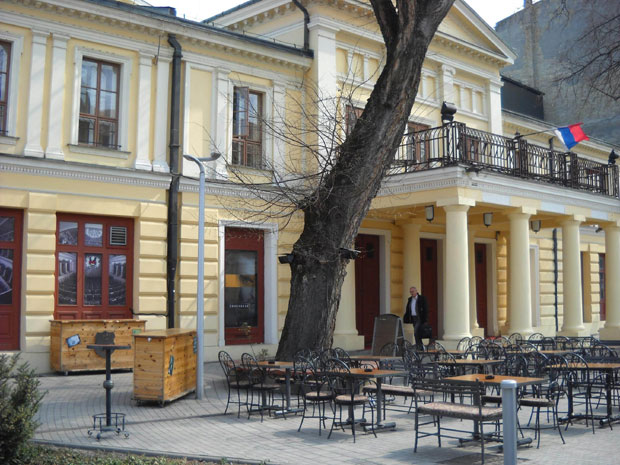 НЕЗАДОВОЉНИ ИЗБОРОМ НОВОГ УПРАВНИКА: Креће штрајк глумаца Народног позоришта у Сомбору